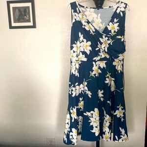 Womens sleeveless summer dress 👗- SIZE XXL